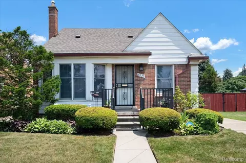 8220 Hartwell St, Detroit, MI 48228