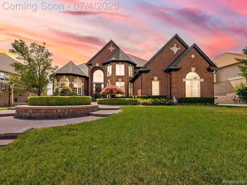 926 Majestic, Rochester Hills, MI 48306