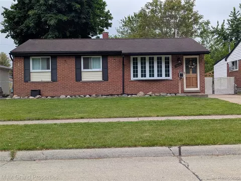 38151 Castle Dr, Romulus, MI 48174