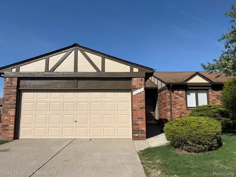 29638 E Sycamore Dr N #40, Warren, MI 48092