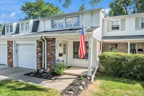 13061 Lockmoor Dr, Grand Blanc, MI 48439