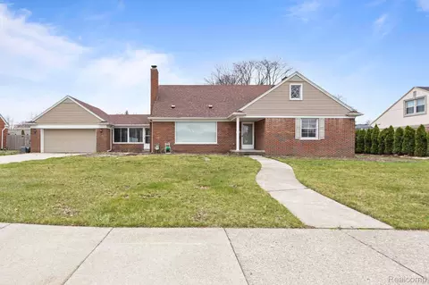 500 Brentwood Drive Dr, Dearborn, MI 48124