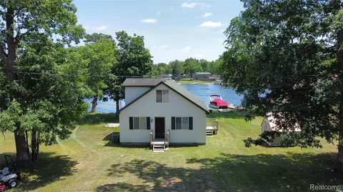6575 Circle Dr, Hamilton, MI 48625