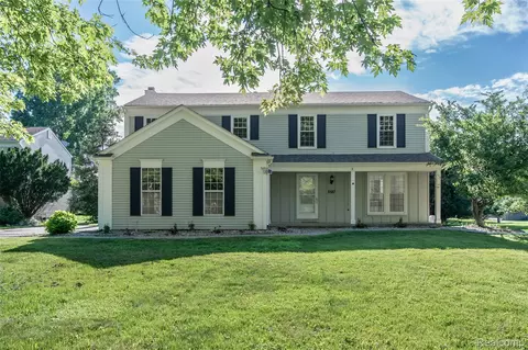 5587 Brompton Ct, West Bloomfield, MI 48322