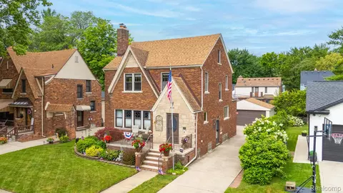 648 S Highland St, Dearborn, MI 48124