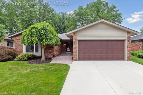 14366 Bangor Dr, Sterling Heights, MI 48313