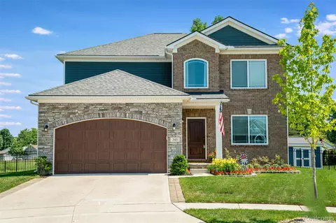 343 Hidden Riv E, Holly, MI 48442