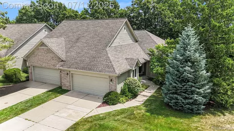 3787 Santa Fe Trl, Pittsfield, MI 48108