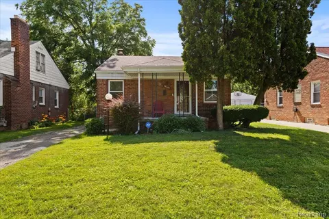18247 Harlow St, Detroit, MI 48235
