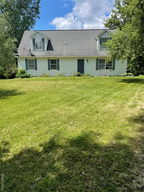 4537 Morgan Dr, Columbiaville, MI 48421