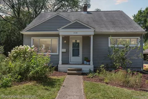 1431 Hatcher Cres, Ann Arbor, MI 48103