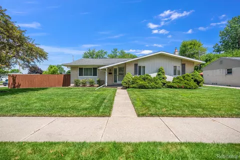 30454 Dorset St, Romulus, MI 48174