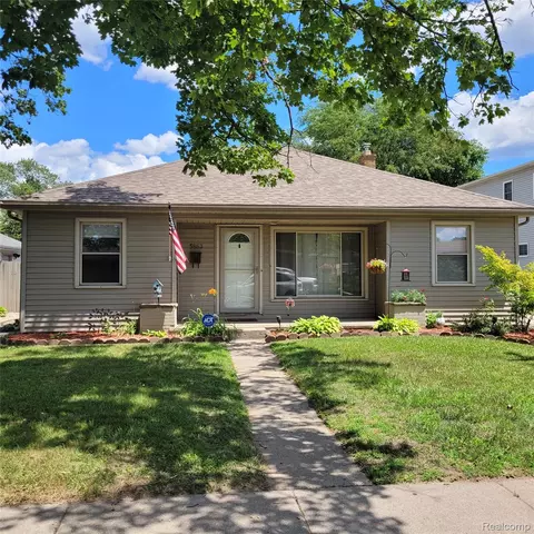 5863 Westpoint St, Taylor, MI 48180