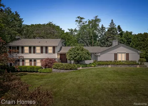759 Rock Spring Rd, Bloomfield Hills, MI 48304