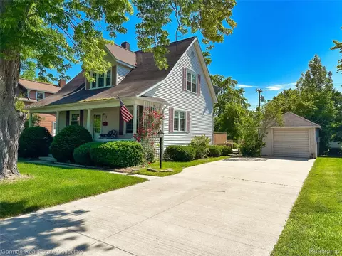 213 N 5th St, Harbor Beach, MI 48441