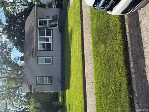 19361 Lindsay St, Detroit, MI 48235