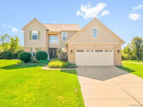 9193 E Walden Dr, Van Buren, MI 48111