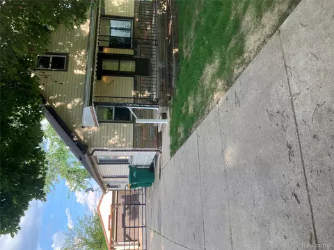 808 Lamay Ave, Ypsilanti, MI 48198