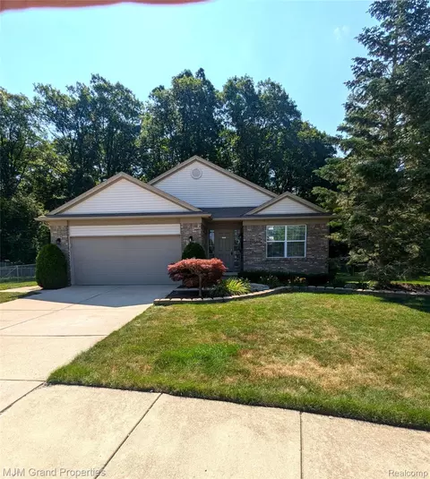 30381 Leroy St, Romulus, MI 48174