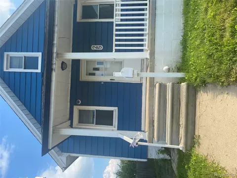 25 Marie St, Ecorse, MI 48229
