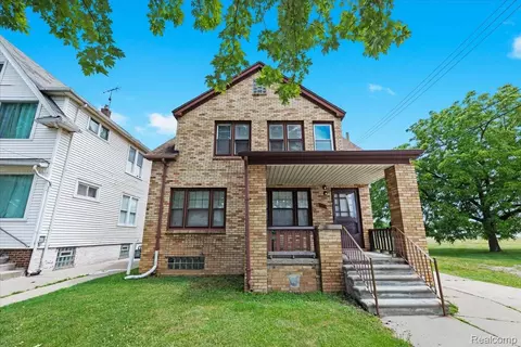 4200 Lois St, Dearborn, MI 48126