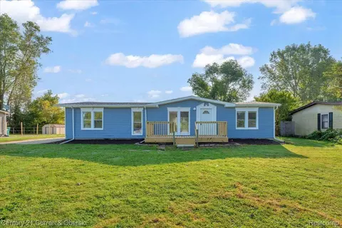 23755 Clark Rd, Belleville, MI 48111