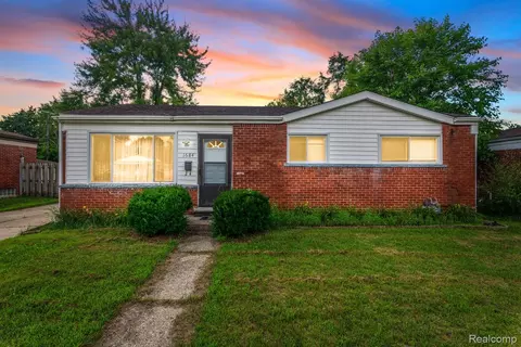 1684 Smith St, Ypsilanti, MI 48198