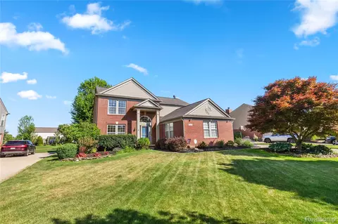 48840 Greenwich Cir, Canton, MI 48188