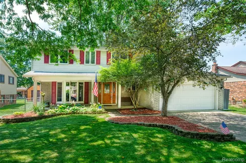 8527 Congress Dr, Canton, MI 48187
