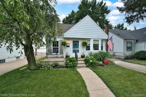 2259 Cambridge Rd, Berkley, MI 48072