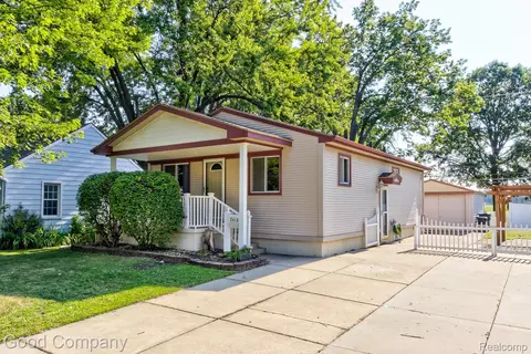 2416 Bonner St, Ferndale, MI 48220
