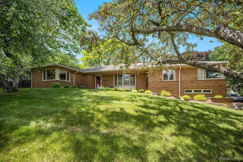 6400 N Rochester Rd, Rochester Hills, MI 48306