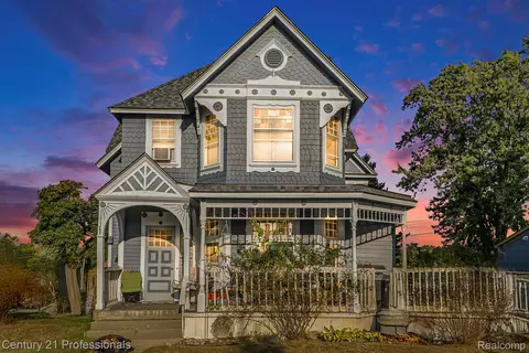 428 East St, Rochester, MI 48307