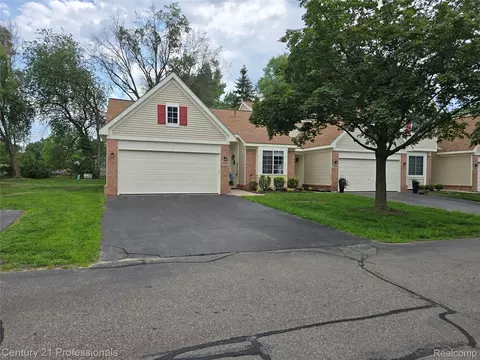 37329 Amhurst Dr #23, Westland, MI 48185