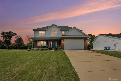 5304 Boomerang Cir, Newport, MI 48166