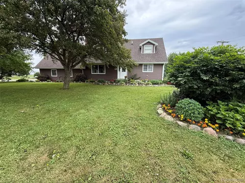3544 Burnsline Rd, Maple Valley, MI 48416