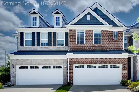 43433 Chancellor Ln, Novi, MI 48375