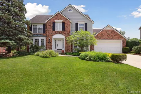 48721 W Normandy Ct, Plymouth, MI 48170