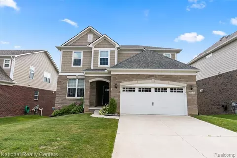 28049 Hummingdale Cir, Novi, MI 48377