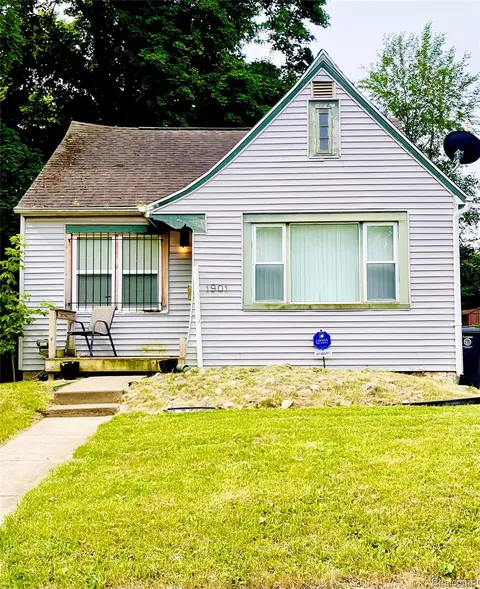 1901 Berkley St, Flint, MI 48504