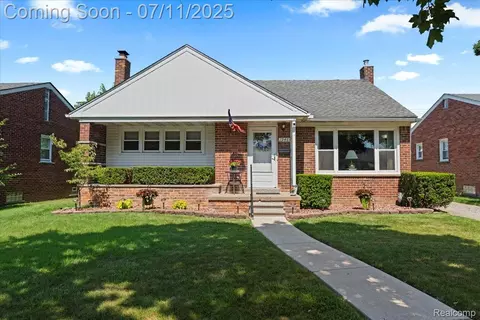 1946 Carlysle St, Dearborn, MI 48124