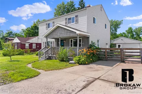 7087 Lapeer Rd, Davison, MI 48423