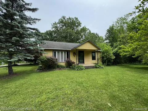 6785 Belleville Rd, Van Buren, MI 48111