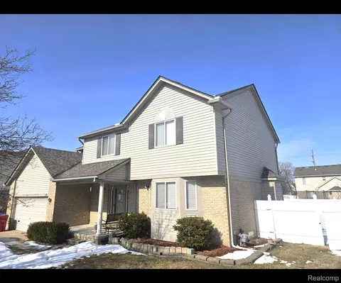 15801 Toulouse, Fraser, MI 48026