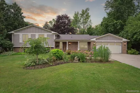 1421 Ripley Rd, Linden, MI 48451