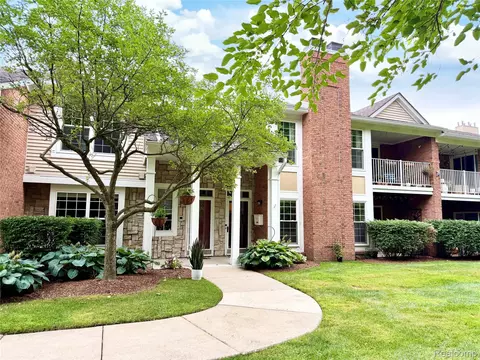 56665 Scotland Blvd, Shelby Township, MI 48316