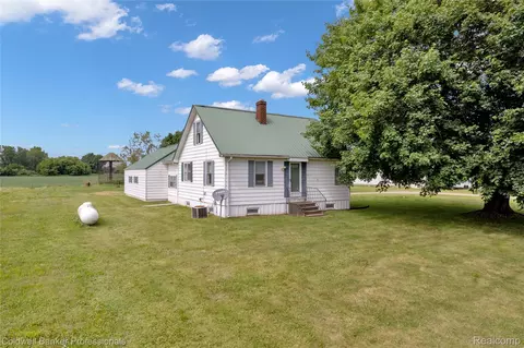 4677 Imlay City Rd, Attica, MI 48412