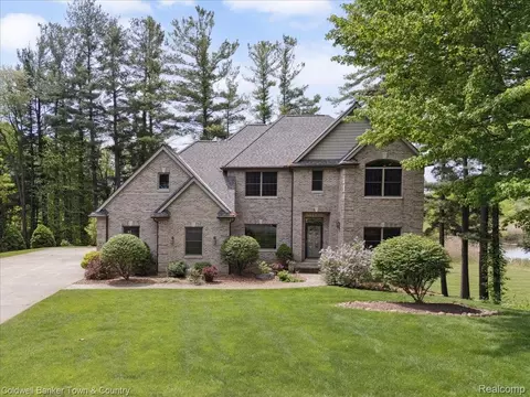3410 Peregrine Way, Marion, MI 48843