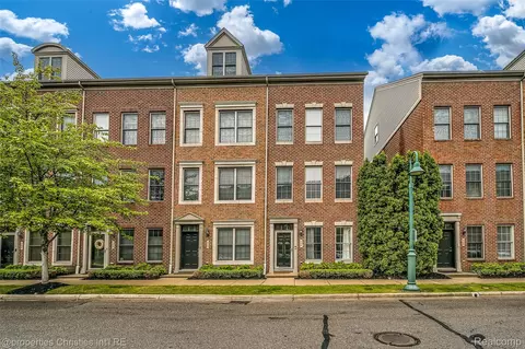 528 Graten St, Birmingham, MI 48009