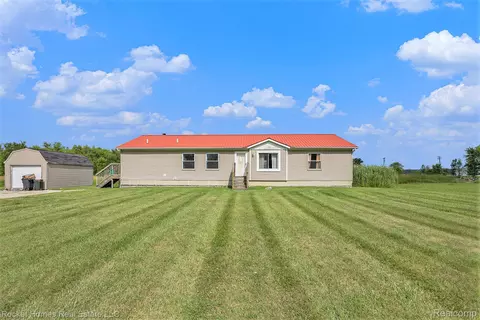 4268 Cade Rd, Mussey, MI 48014